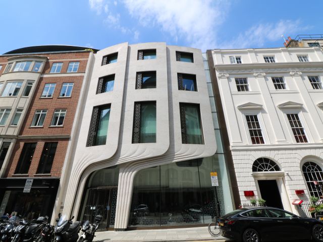Qatar Airways, Conduit St