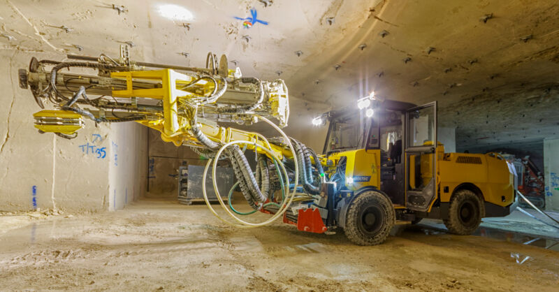 Enhancing Safety & Efficiency: Albion Stone’s Epiroc Boltec S Bolting Rig