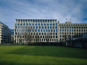 The Revival of Loadbearing Stone, A Sustainable Alternative to Thin Cladding